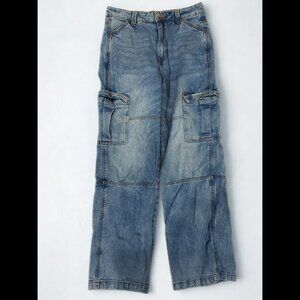 Women's Medium Wash Cargo Jeans Size 4